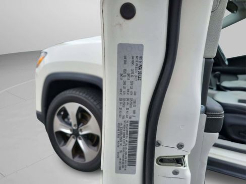 Used 2018 Jeep Compass Latitude w/ Popular Equipment Group image 33