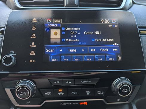 Used 2018 Honda CR-V Touring image 29