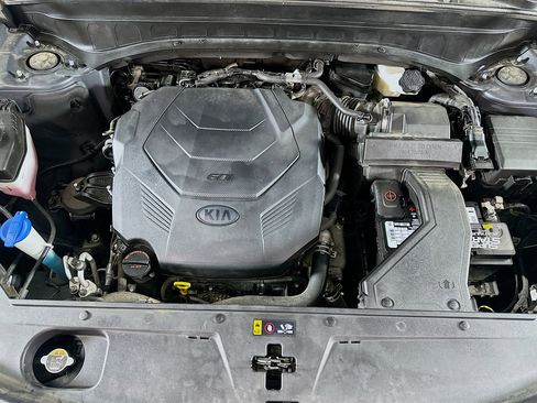 Used 2021 Kia Telluride LX image 32