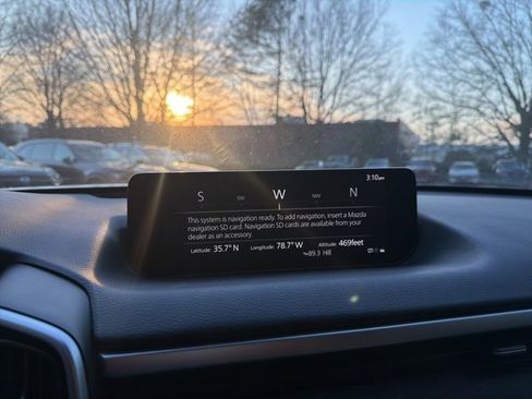 Used 2024 MAZDA CX-50 AWD 2.5 S w/ Preferred Package image 17