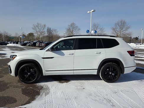 Used 2022 Volkswagen Atlas SEL R-Line image 8
