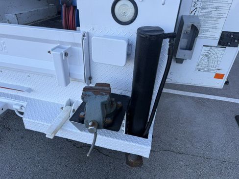 Used 2012 Ford F550 4x4 Regular Cab Super Duty w/ Payload Upgrade Pkg image 24