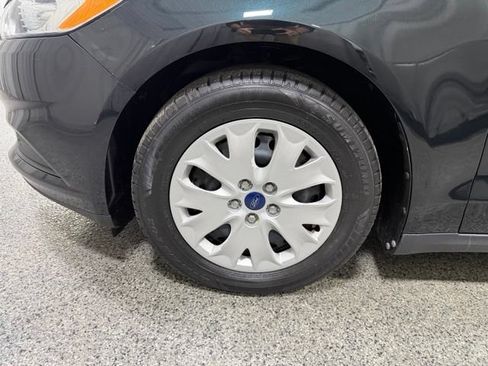Used 2014 Ford Fusion S FWD image 24