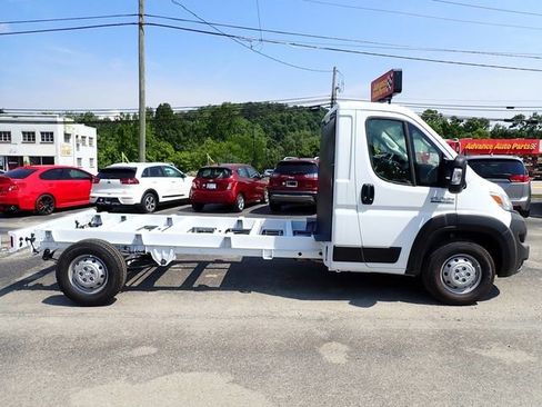 New 2023 RAM ProMaster 3500 w/ Lane Management Group FWD image 7