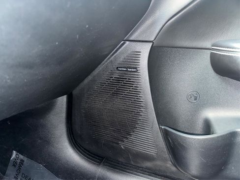 Used 2018 Dodge Challenger SRT image 18