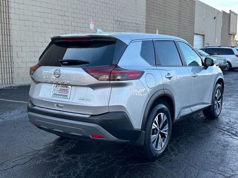 Used 2023 Nissan Rogue SV image 4