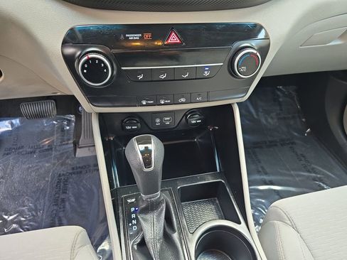 Used 2019 Hyundai Tucson SE w/ Cargo Package image 16