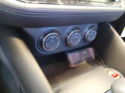 New 2025 Nissan Z NISMO w/ Floor Mat Package image 18