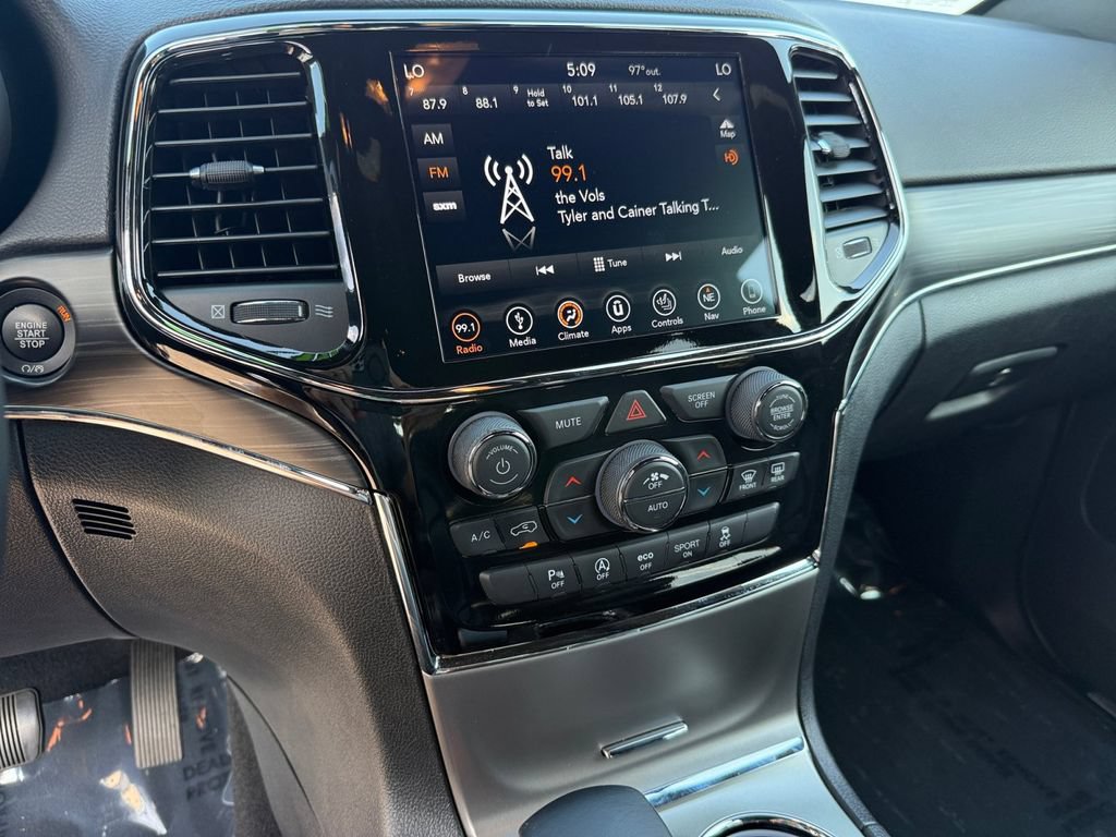 Used 2019 Jeep Grand Cherokee Limited w/ Trailer Tow Group IV AWD/4WD image 18