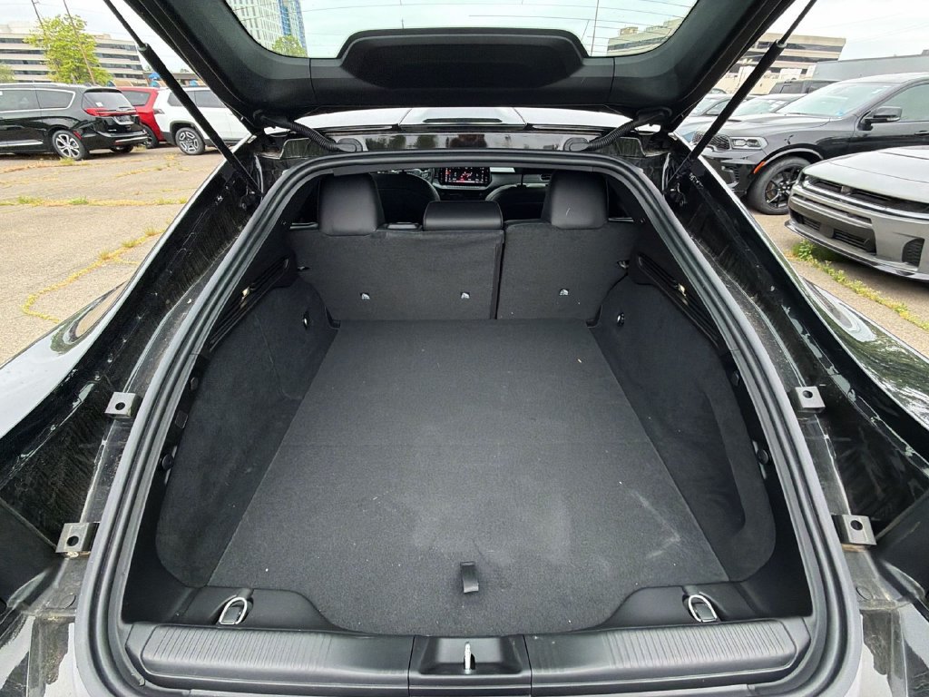 Used 2026 Dodge Charger Scat Pack w/ Blacktop Package AWD/4WD image 24