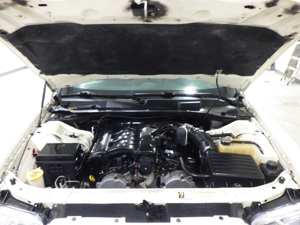 Used 2008 Chrysler 300 Touring RWD image 7