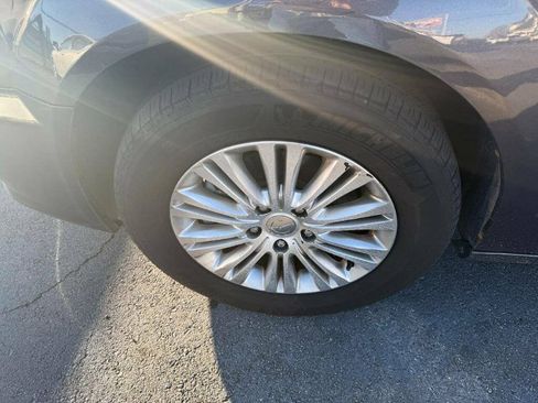 Used 2015 Chrysler Town & Country Touring-L w/ Driver Convenience Group FWD image 10