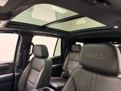 Certified 2025 Chevrolet Tahoe High Country w/ Sun And Tow Package AWD/4WD image 18