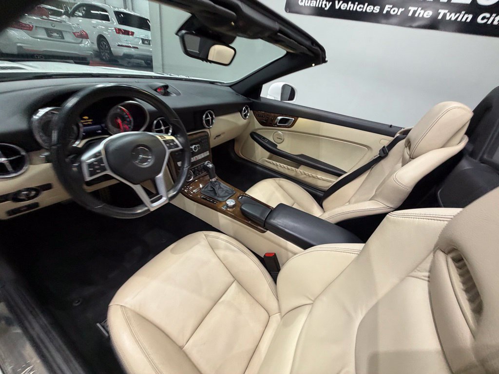 Used 2016 Mercedes-Benz SLK 350 image 23