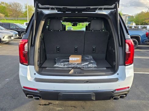 New 2026 GMC Yukon Denali Ultimate AWD/4WD image 32