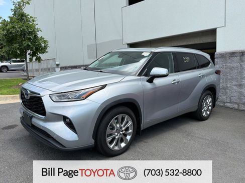 Used 2023 Toyota Highlander Limited AWD/4WD image 1