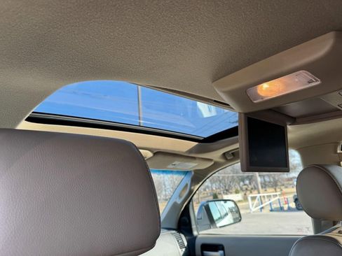 Used 2014 Toyota Sequoia Platinum image 11