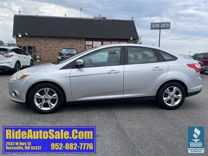 Used 2013 Ford Focus SE w/ SE Winter Pkg FWD image 8
