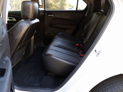 Used 2017 Chevrolet Equinox Premier w/ Enhanced Convenience Package image 28