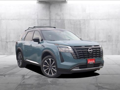 New 2026 Nissan Pathfinder Platinum AWD/4WD image 2