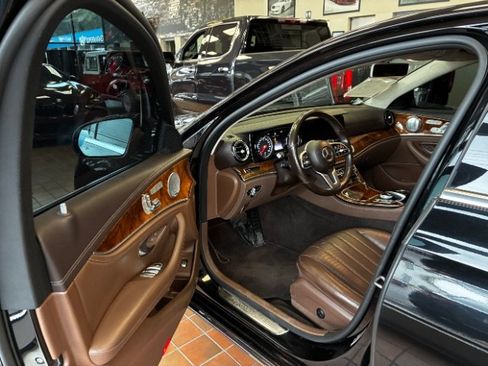 Used 2019 Mercedes-Benz E 300 4MATIC w/ Driver Assistance Package image 15