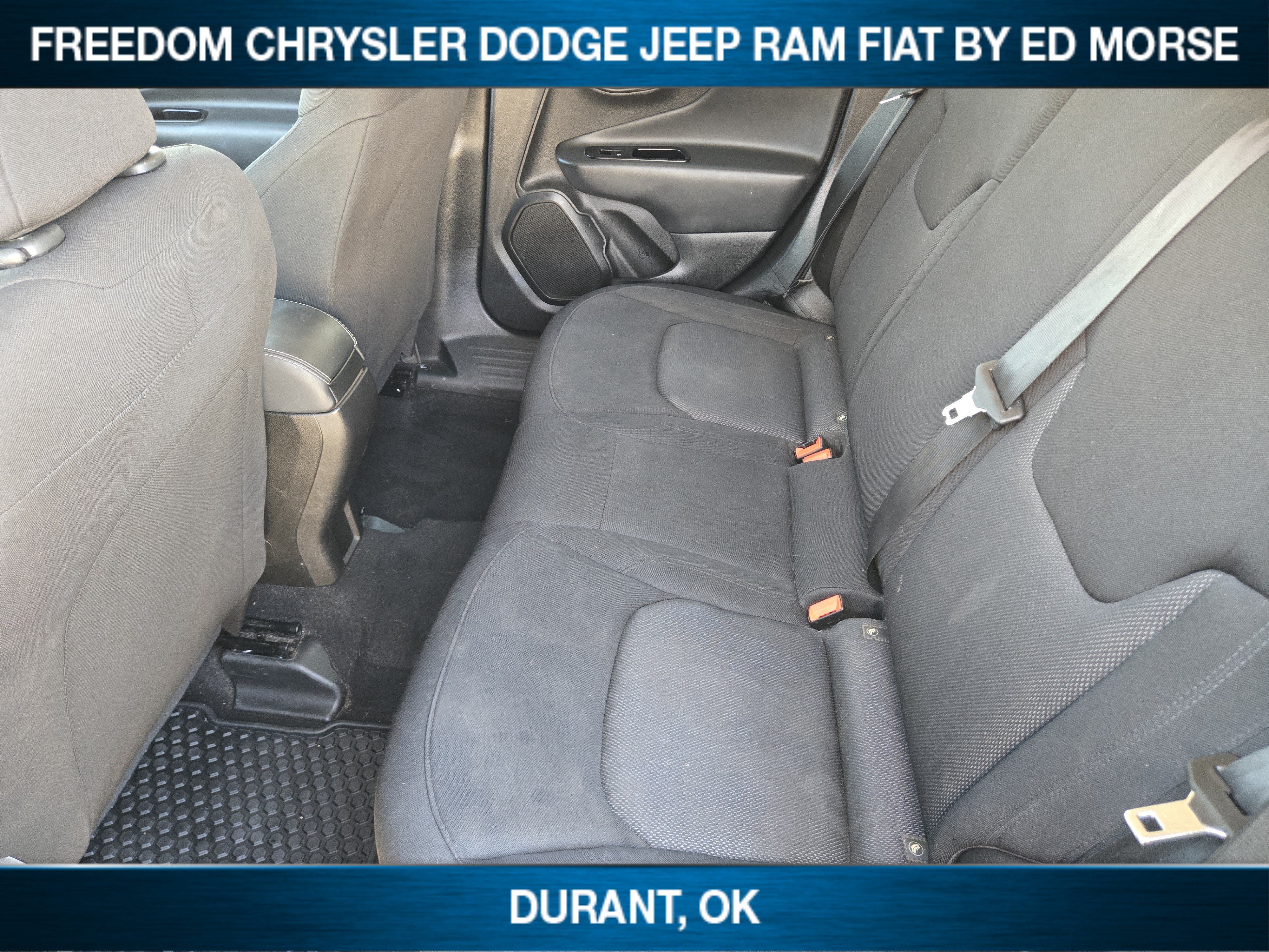 Used 2023 Jeep Renegade Latitude AWD/4WD image 22