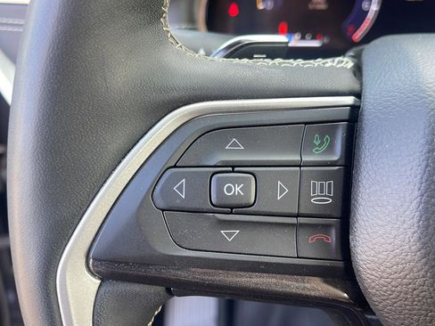 Certified 2023 Jeep Grand Cherokee Altitude AWD/4WD image 15