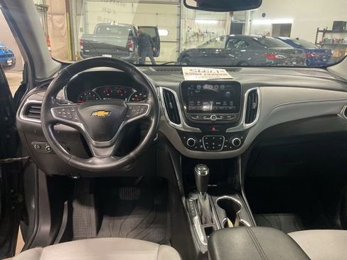Used 2018 Chevrolet Equinox Premier AWD/4WD image 11