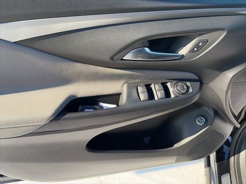 New 2026 Buick Envista Avenir image 17