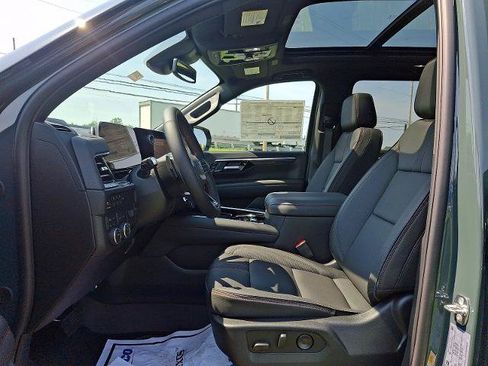 New 2026 Chevrolet Suburban RST w/ Comfort Package AWD/4WD image 8