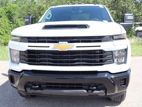New 2026 Chevrolet Silverado 2500 Custom w/ Custom Value Package AWD/4WD image 14