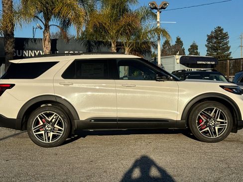 New 2026 Ford Explorer ST w/ Sun And Sound Package AWD/4WD image 4