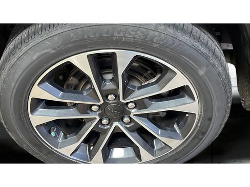 Used 2023 Jeep Grand Cherokee L Overland AWD/4WD image 25