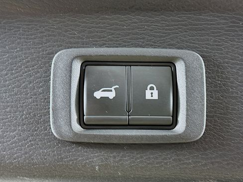 Used 2023 Mitsubishi Outlander SE image 30