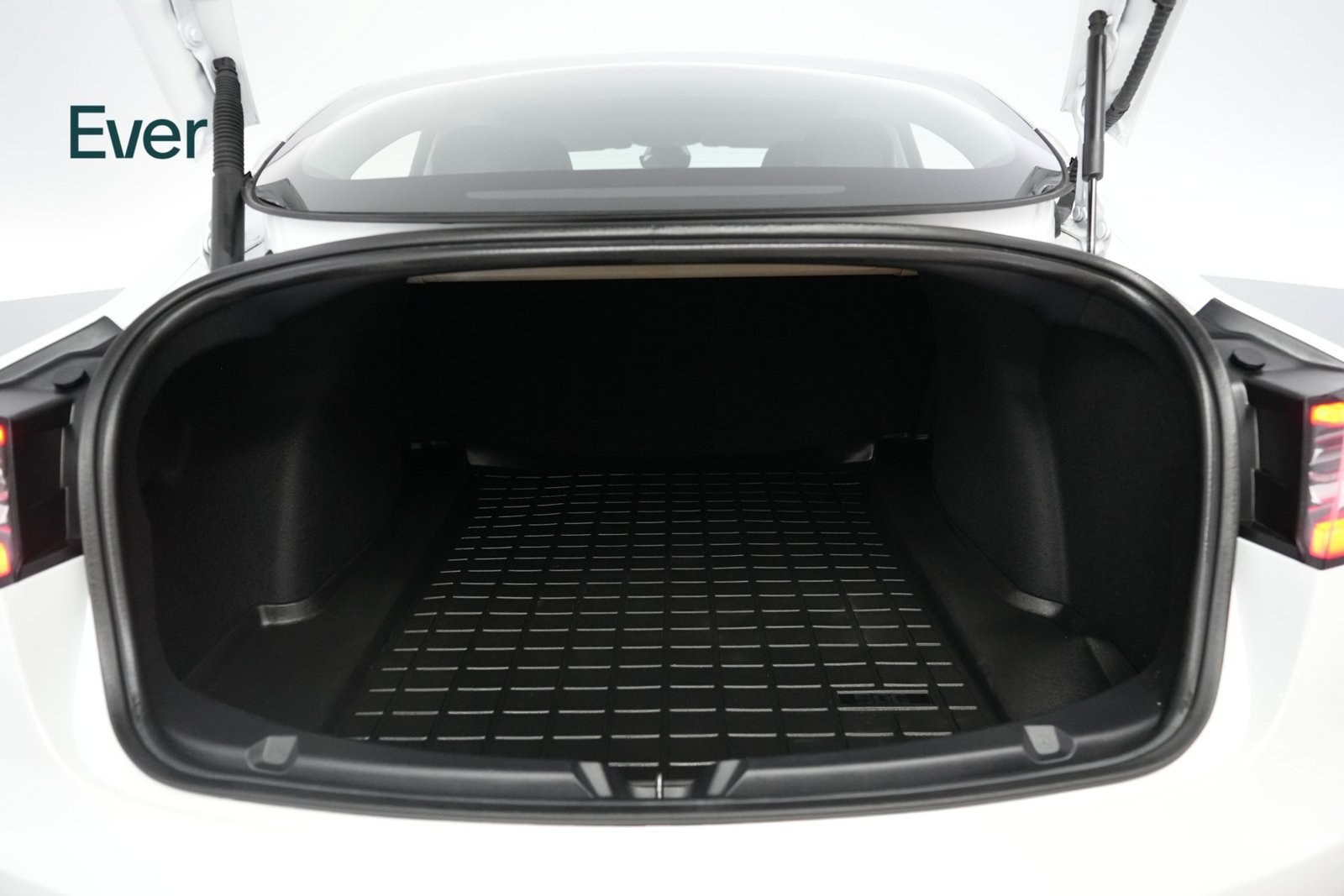 Used 2021 Tesla Model 3 Standard Range Plus RWD image 8