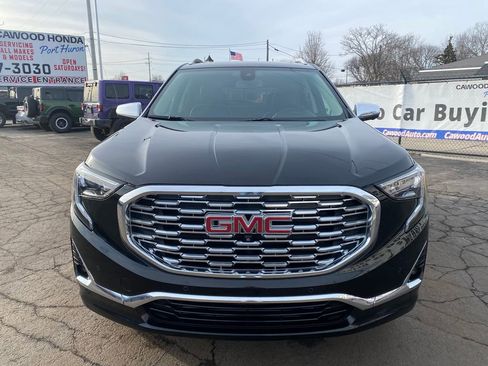 Used 2019 GMC Terrain Denali w/ Advanced Safety Package image 8