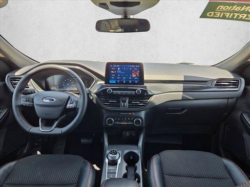 Used 2025 Ford Escape ST-Line AWD/4WD image 16