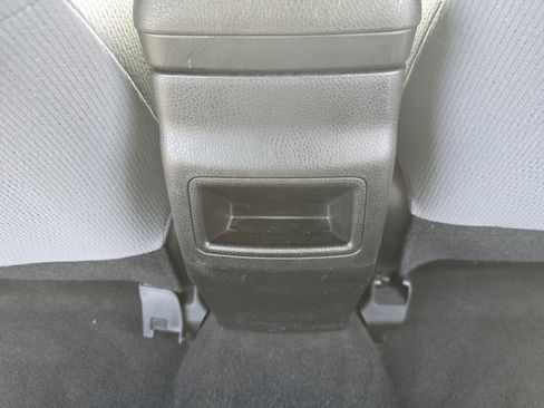 Used 2018 Toyota Corolla L image 12