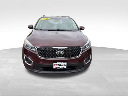 Used 2018 Kia Sorento AWD image 3