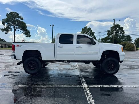 Used 2012 GMC Sierra 2500 Denali AWD/4WD image 5