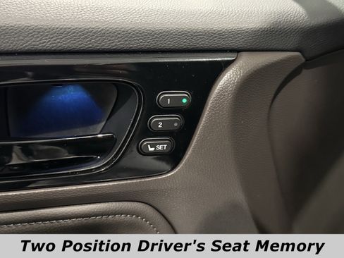 Used 2023 Honda Odyssey Elite image 5