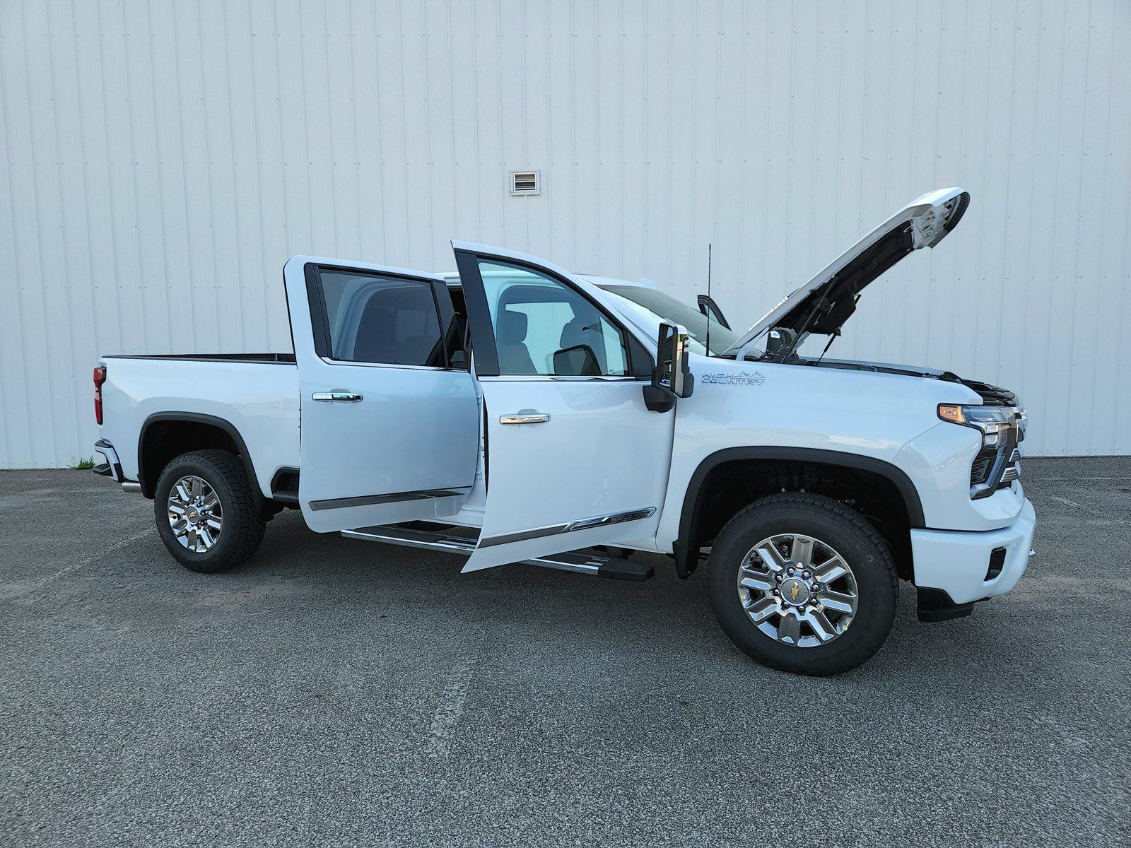 New 2026 Chevrolet Silverado 2500 High Country w/ Technology Package AWD/4WD image 10