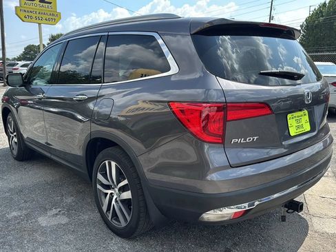 Used 2017 Honda Pilot Touring image 5