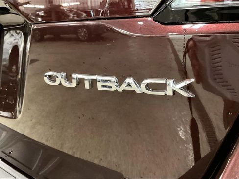Used 2024 Subaru Outback Limited AWD/4WD image 10