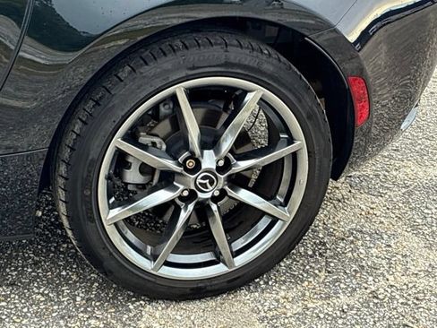 Used 2021 MAZDA MX-5 Miata RF Grand Touring RWD image 12