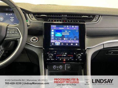 New 2025 Jeep Grand Cherokee Altitude AWD/4WD image 18