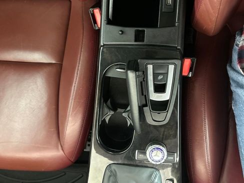 Used 2013 Mercedes-Benz SLK 350 image 13