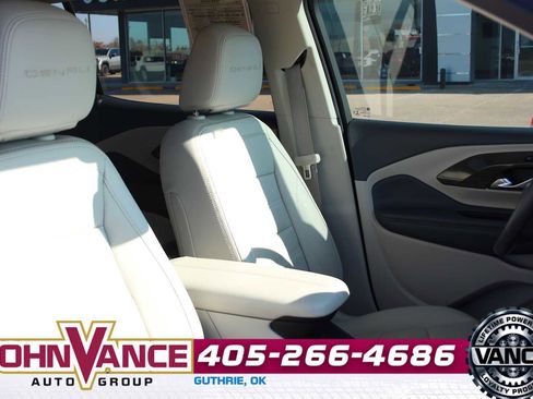 Used 2022 GMC Terrain Denali w/ Denali Premium Package image 17