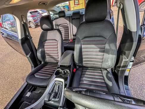 Used 2014 Ford Fusion SE FWD image 18