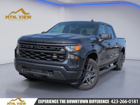 Used 2023 Chevrolet Silverado 1500 Custom image 1
